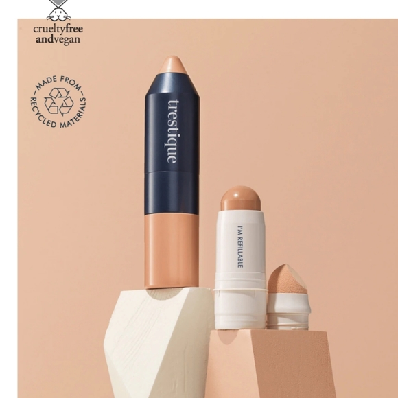 Trestique Foundation Stick in Polynesian Ivory - Picture 2 of 8